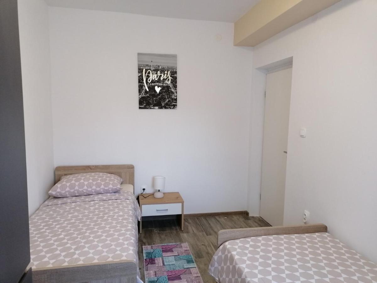 Apartman Nina Kali Buitenkant foto