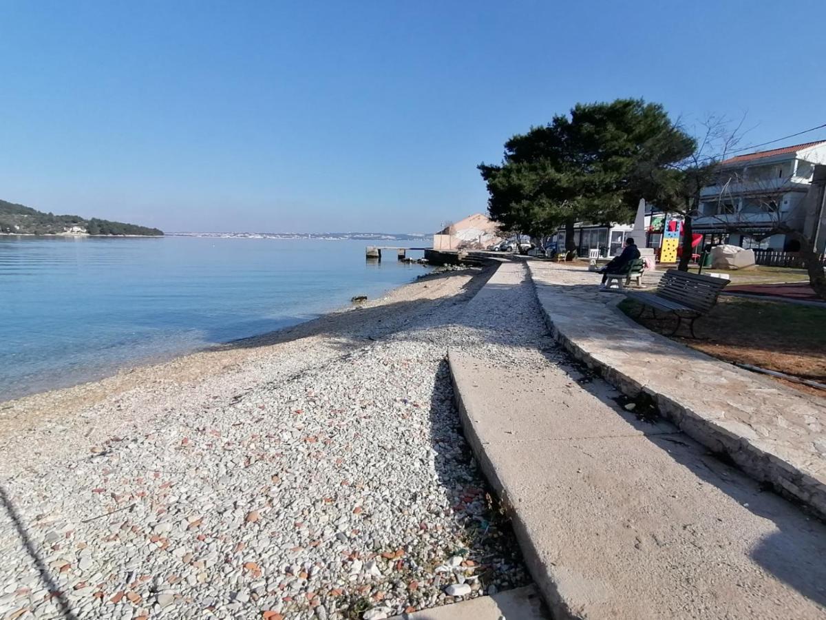 Apartman Nina Kali Buitenkant foto