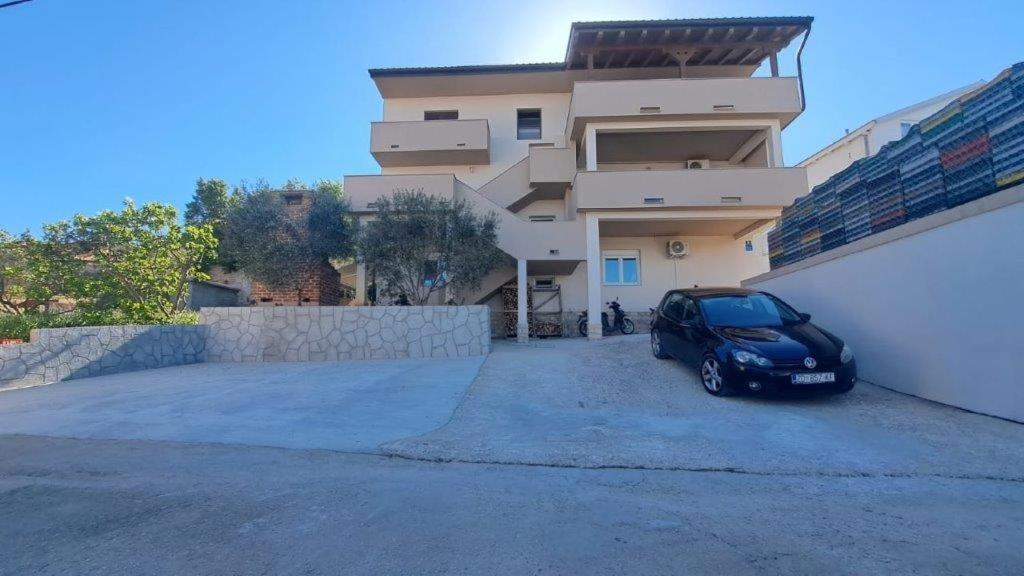 Apartman Nina Kali Buitenkant foto
