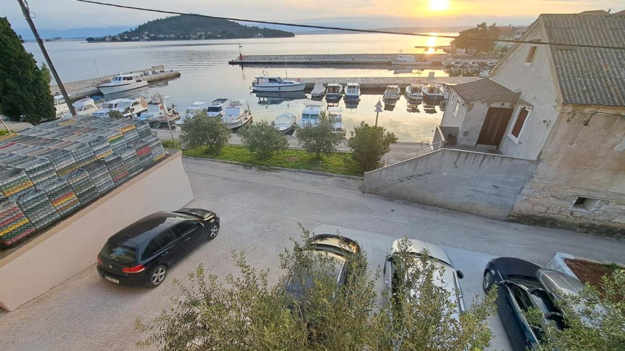 Apartman Nina Kali Buitenkant foto