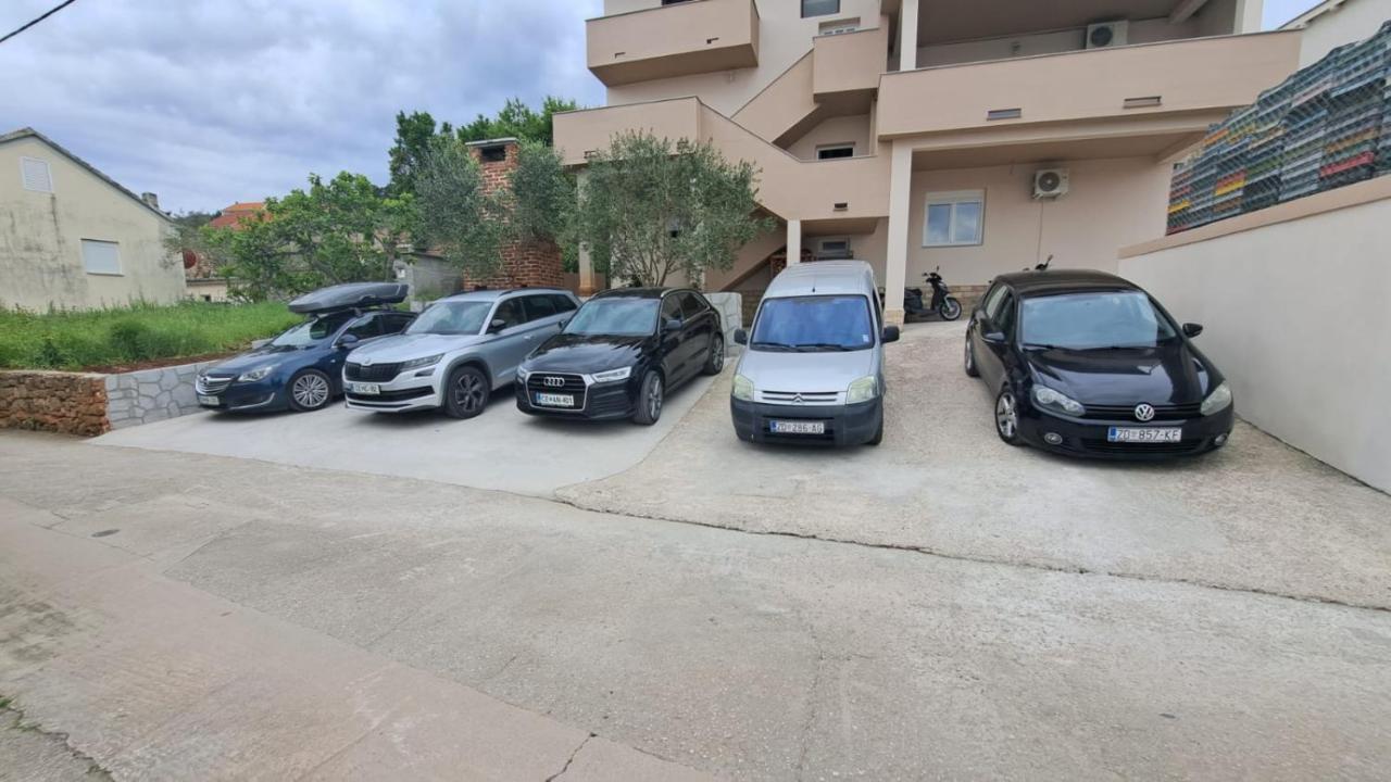 Apartman Nina Kali Buitenkant foto